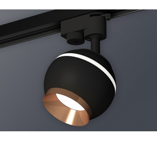 Трековый однофазный светильник с подсветкой Ambrella Light Track System XT1102006 (A2521, C1102, N7035) Трековый однофазный светильник с подсветкой Ambrella Light Track System XT1102006 (A2521, C1102, N7035)
