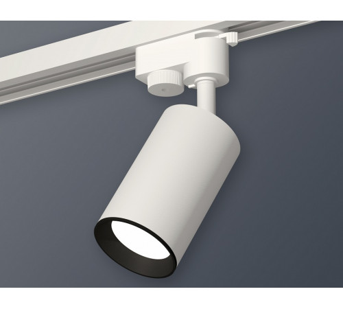 Трековый однофазный светильник Ambrella Light Track System XT6322002 (A2520, C6322, N6102)