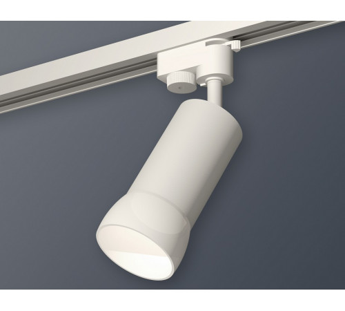 Трековый однофазный светильник Ambrella Light Track System XT6322190 (A2520, C6322, N6258)