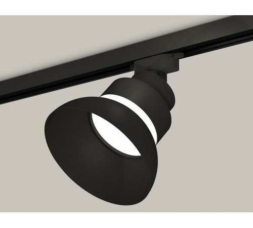 Трековый светильник Ambrella Light Track system (A2526, A2106, C8102, N8141) XT8102200