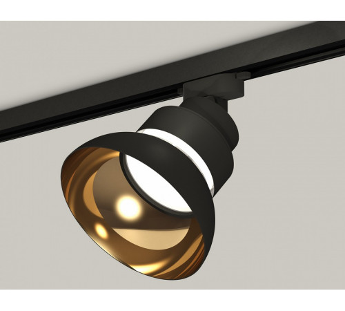 Трековый светильник Ambrella Light Track system XT8102201 Трековый светильник Ambrella Light Track system XT8102201