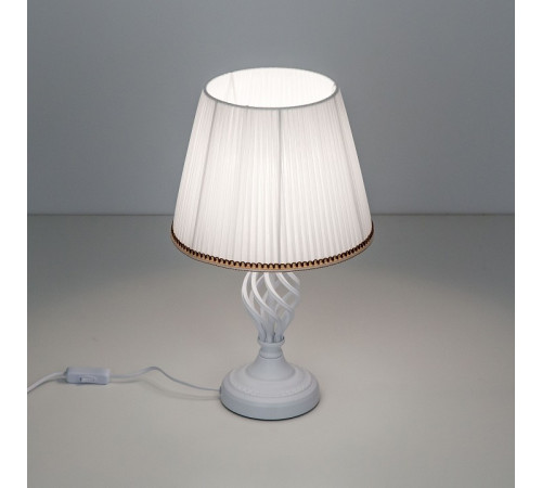 Настольная лампа Citilux CL402800 Настольная лампа Citilux CL402800