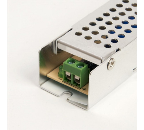 Блок питания для светодиодной ленты Feron LB009 12V 36W IP20 3A 176-264В 48007 Блок питания для светодиодной ленты Feron LB009 12V 36W IP20 3A 176-264В 48007