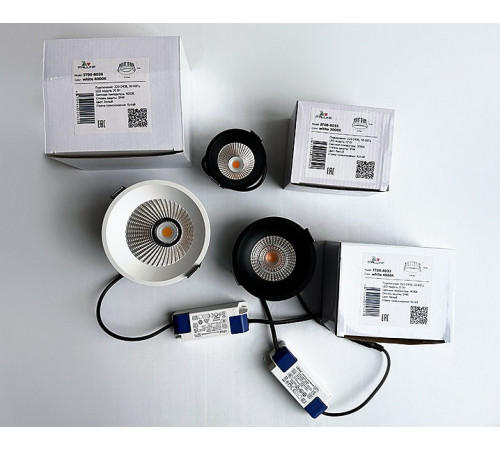 Встраиваемый светильник Italline IT08-8036 white 4000K Встраиваемый светильник Italline IT08-8036 white 4000K