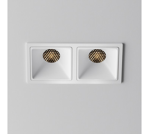 Встраиваемый светильник Maytoni Alfa Led Downlight DL043-02-10W3K-SQ-W-1 Встраиваемый светильник Maytoni Alfa Led Downlight DL043-02-10W3K-SQ-W-1
