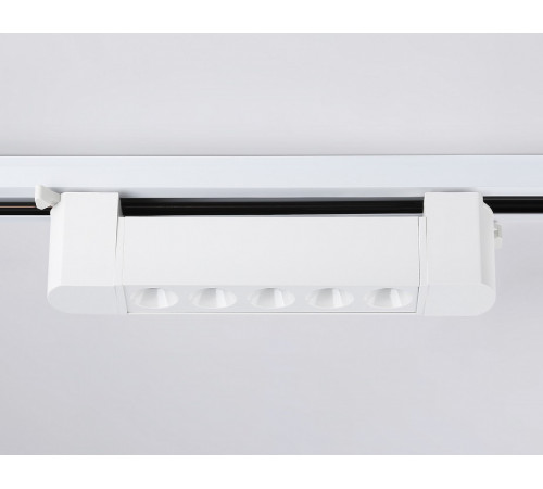 Трековый однофазный светильник Ambrella Light Track system GL6700 Трековый однофазный светильник Ambrella Light Track system GL6700