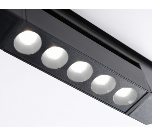 Трековый однофазный светильник Ambrella Light Track system GL6703 Трековый однофазный светильник Ambrella Light Track system GL6703