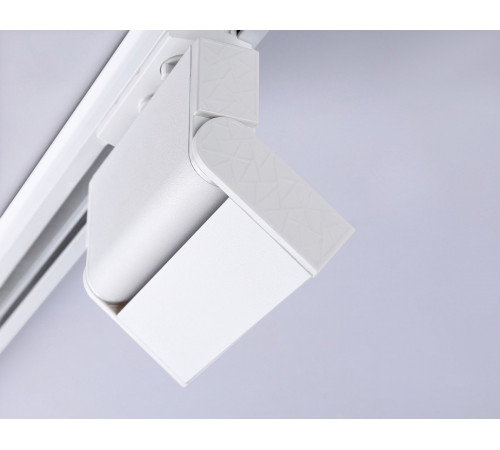 Трековый однофазный светильник Ambrella Light Track System GL6801