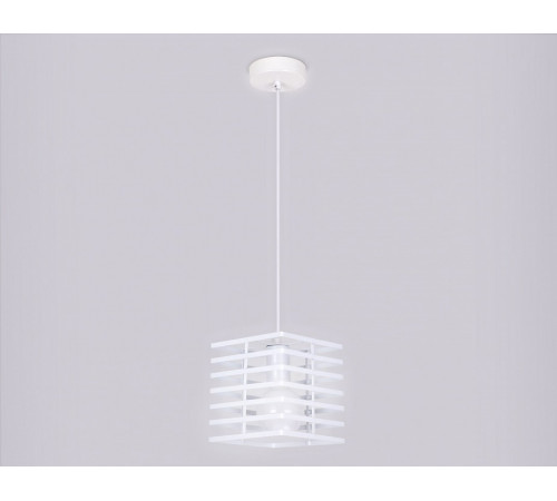 Подвесной светильник Ambrella Light Traditional TR8410