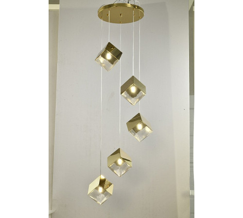 Подвесная люстра Zortes Ice cube ZRS.1005.05
