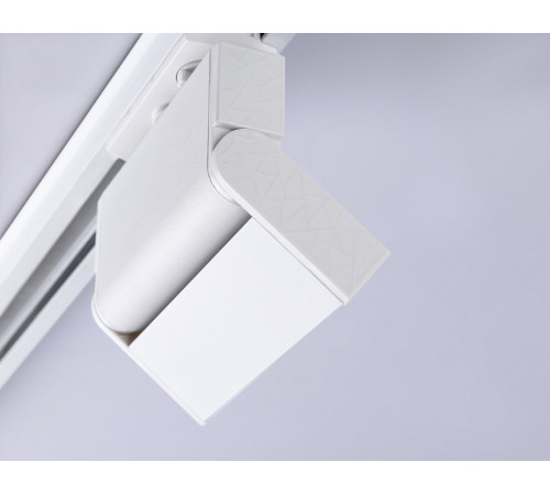 Трековый однофазный светильник Ambrella Light Track System GL6801
