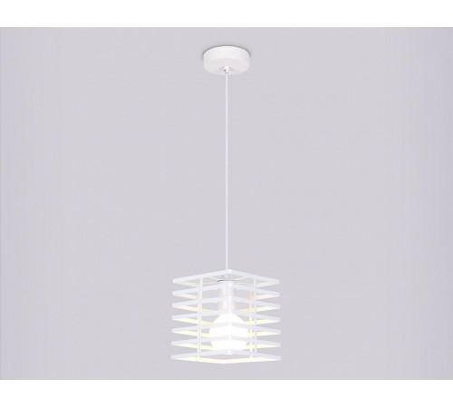 Подвесной светильник Ambrella Light Traditional TR8410
