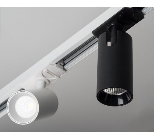 Светильник на шине ITALLINE TR 3006 white Светильник на шине ITALLINE TR 3006 white
