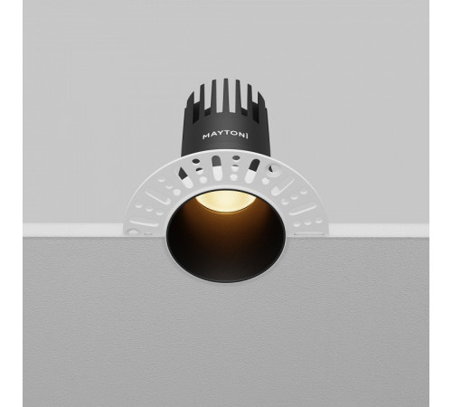 Встраиваемый светильник Maytoni Dip DL120-10W-2.7K-TRS-B