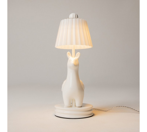 Настольная лампа Maytoni Senor alpaca MOD377TL-L5W3K