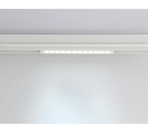 Трековый магнитный светильник Ambrella Light Magnetic 220V GL1301