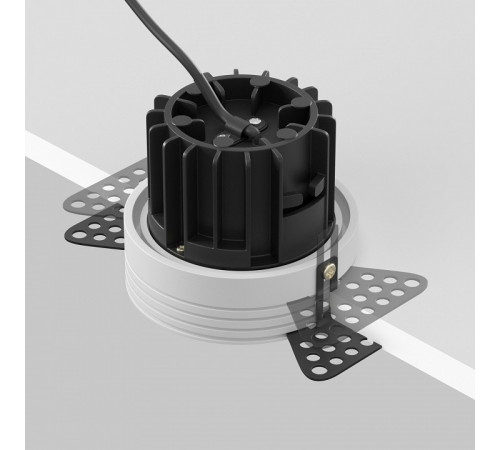 Встраиваемый светильник Maytoni Round DL058-12W2.7K-TRS-W Встраиваемый светильник Maytoni Round DL058-12W2.7K-TRS-W