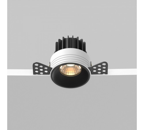 Встраиваемый светильник Maytoni Technical Downlight Round DL058-7W3K-TRS-B