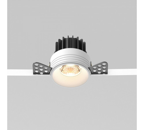 Встраиваемый светильник Maytoni Round DL058-7W3K-TRS-W Встраиваемый светильник Maytoni Round DL058-7W3K-TRS-W