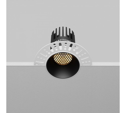 Встраиваемый светильник Maytoni Dip DL119-10W-2.7K-TRS-B