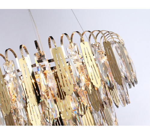 Подвесная люстра Ambrella Light Traditional TR5256