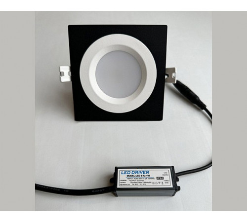Встраиваемый светильник Italline IT08-8018 white 4000K Встраиваемый светильник Italline IT08-8018 white 4000K