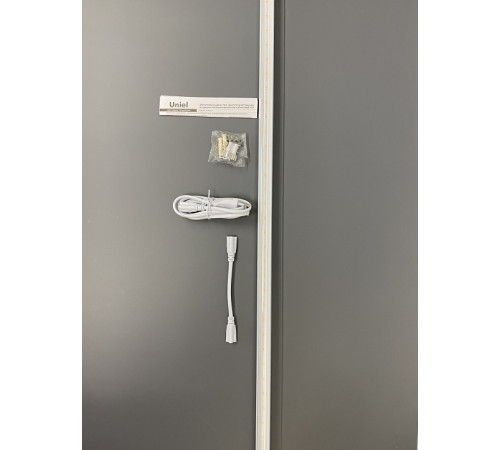 Настенный светодиодный светильник для растений Uniel ULI-P13-24W/SPLE IP40 White UL-00008920 Настенный светодиодный светильник для растений Uniel ULI-P13-24W/SPLE IP40 White UL-00008920
