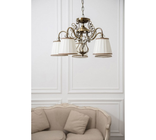 Потолочная люстра Maytoni Vintage ARM420-05-R