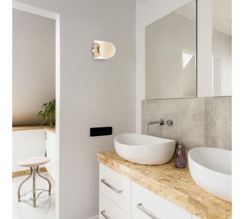 Бра Lumion Astrid 4566/1W Бра Lumion Astrid 4566/1W