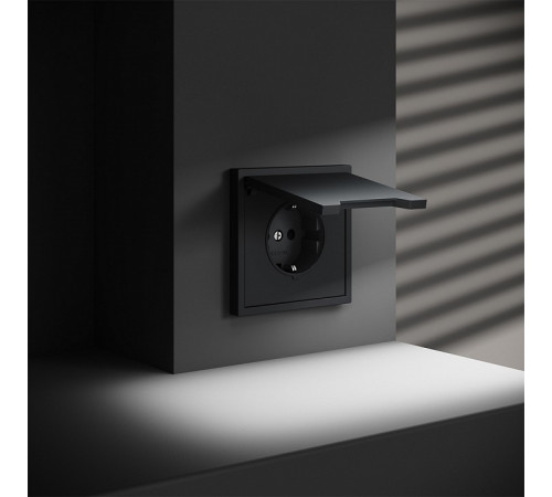 Розетка с защитными шторками и крышкой Voltum S70 VLS040307 Розетка с защитными шторками и крышкой Voltum S70 VLS040307